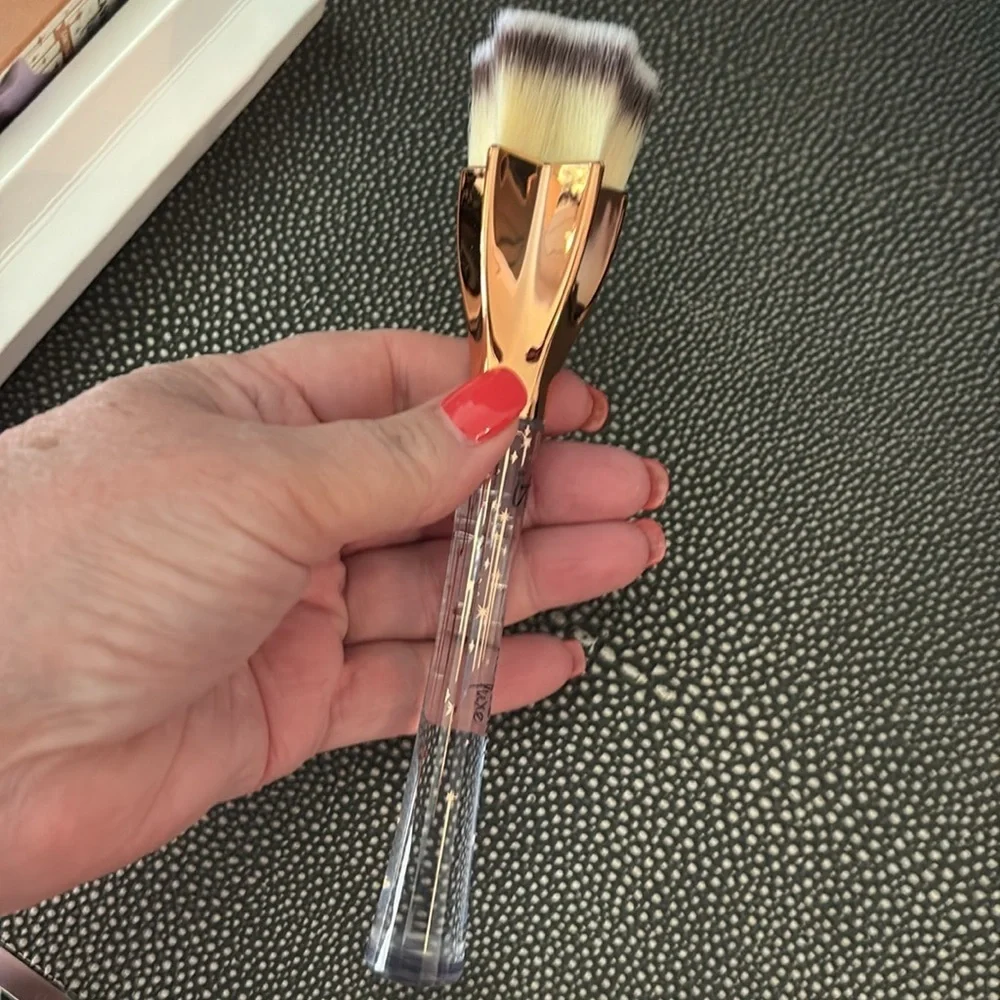 IT Cosmetics Heavenly Luxe Foundation Brush Superstar — New In Box